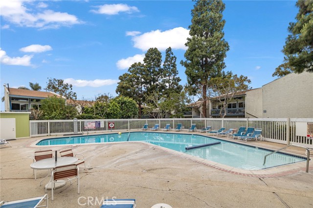 649 Prospect Avenue, Redondo Beach, California 90277, 3 Bedrooms Bedrooms, ,2 BathroomsBathrooms,Residential,Sold,Prospect,SB24059386