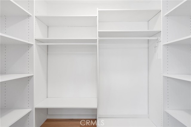 Detail Gallery Image 12 of 34 For 18435 Keswick #10,  Reseda,  CA 91335 - 2 Beds | 2/1 Baths