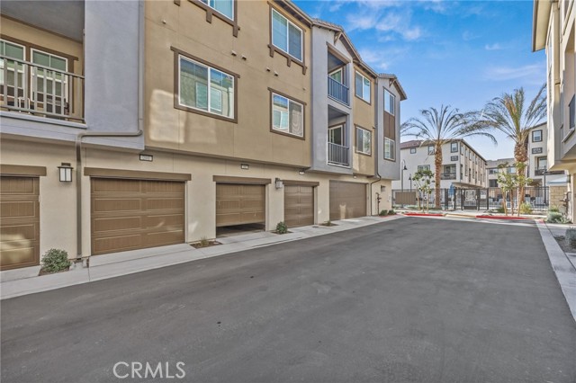 Detail Gallery Image 29 of 36 For 6137 Valentina Way #201,  Corona,  CA 92880 - 3 Beds | 2 Baths
