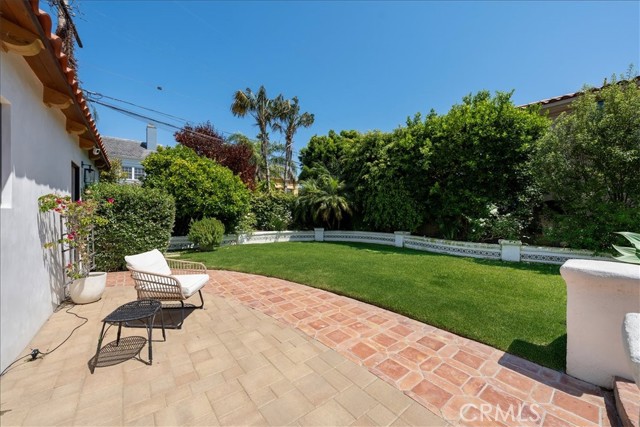554 S Helberta Avenue, Redondo Beach CA: https://media.crmls.org/medias/042aee2d-cf94-4147-80b3-38b4d910e088.jpg