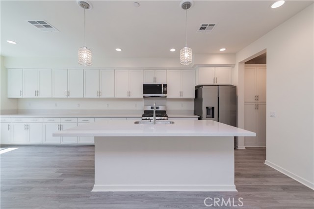 305 autumn sage, Lake Forest CA: https://media.crmls.org/medias/042b8085-b518-4f80-a666-10de8bbf6892.jpg