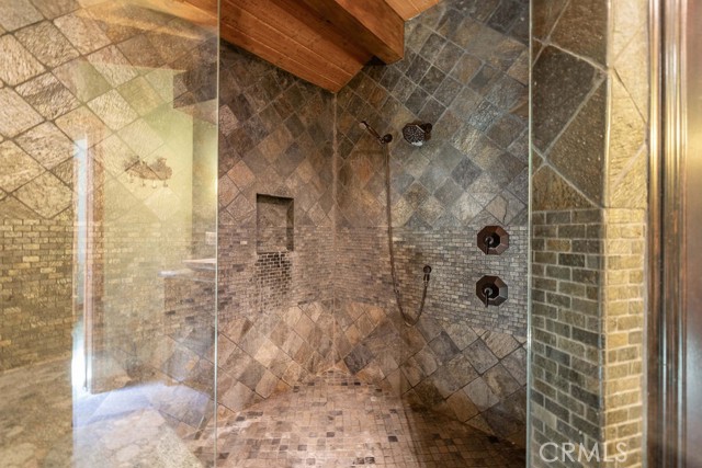 535 Cienega Road, Big Bear Lake CA: https://media.crmls.org/medias/042ba61b-4007-4c60-a23d-119cc1d7dc15.jpg