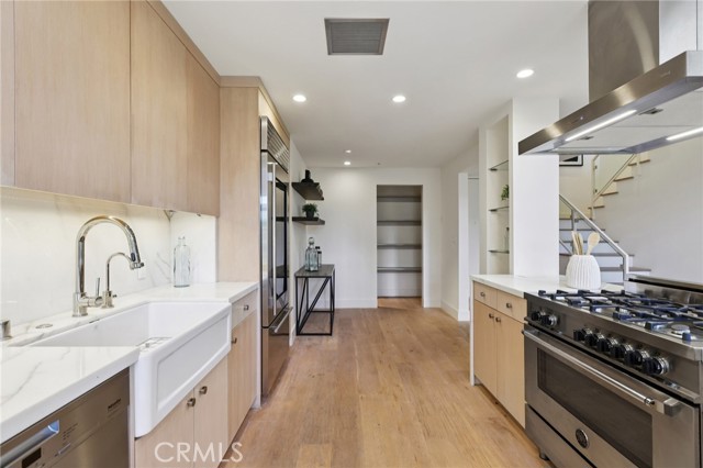 Detail Gallery Image 18 of 67 For 1040 4th #407,  Santa Monica,  CA 90403 - 3 Beds | 3/1 Baths