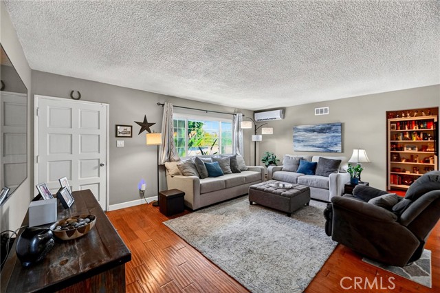 Detail Gallery Image 6 of 46 For 138 Terrace Ln, San Marcos,  CA 92069 - 4 Beds | 2 Baths