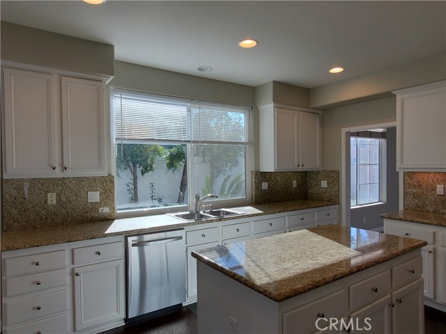 Detail Gallery Image 3 of 28 For 12 Santa Rida, Irvine,  CA 92606 - 5 Beds | 3 Baths