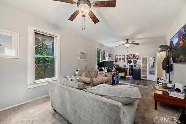 Detail Gallery Image 10 of 34 For 323 E Colton, Redlands,  CA 92374 - 3 Beds | 2 Baths