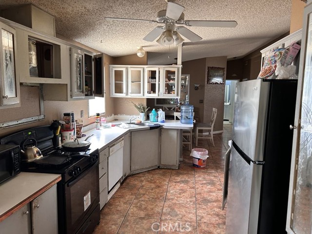 21921 Cedar Street, Perris CA: https://media.crmls.org/medias/042cffef-e01c-44a0-b2cc-887807d9b131.jpg