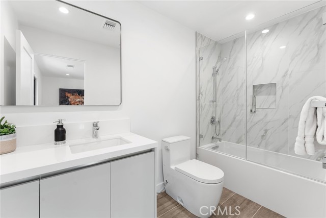 Detail Gallery Image 39 of 57 For 5630 Blanco Ave, Woodland Hills,  CA 91367 - 4 Beds | 4/1 Baths