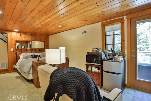Detail Gallery Image 27 of 49 For 25214 Scenic View Dr, Crestline,  CA 92325 - 2 Beds | 2/1 Baths