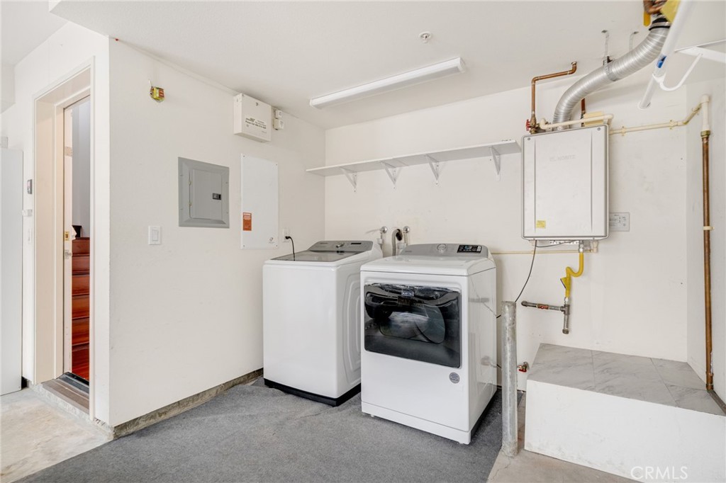 0430b8f2 F583 4660 Bd98 F6a9c952a576