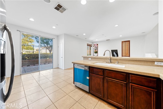 Detail Gallery Image 11 of 57 For 4491 Brookbridge Dr, Riverside,  CA 92505 - 3 Beds | 2/1 Baths