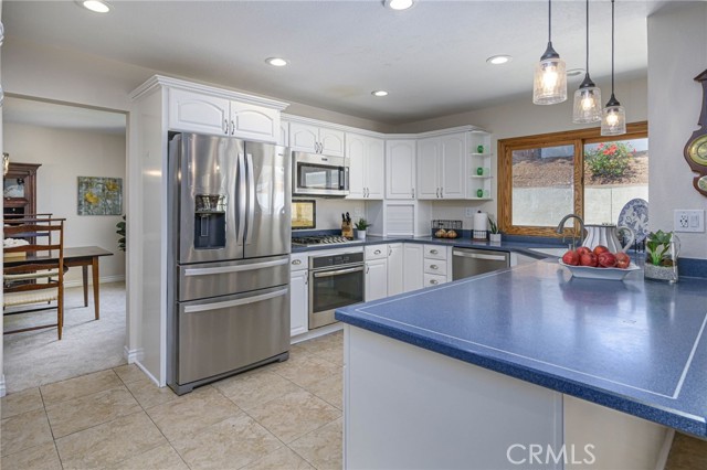 Detail Gallery Image 15 of 47 For 4373 Mahogany Cir, Yorba Linda,  CA 92886 - 4 Beds | 2/1 Baths