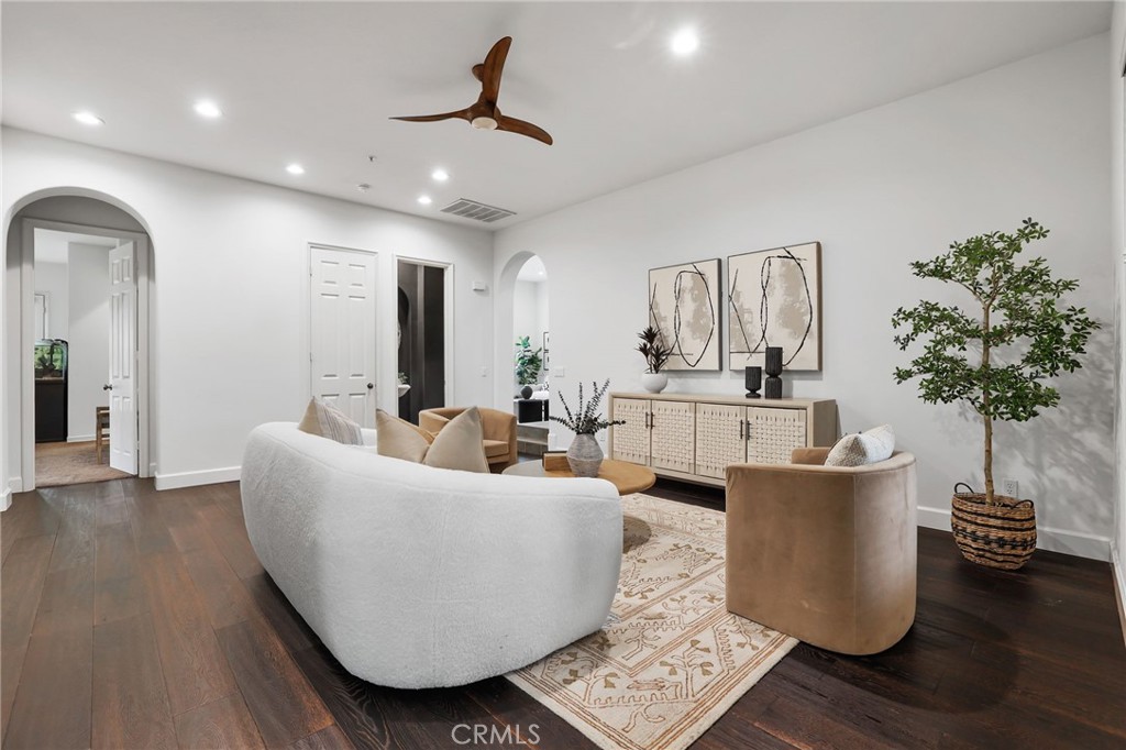 MLS #OC25229968 image #24