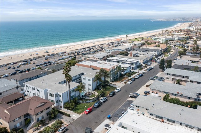 163 paseo de la concha, Redondo Beach CA: https://media.crmls.org/medias/043175cf-bca6-4069-a49c-f42dc686d55c.jpg