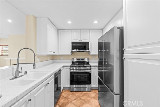 Detail Gallery Image 10 of 32 For 1 Firenze Ct, Newport Coast,  CA 92657 - 2 Beds | 2 Baths