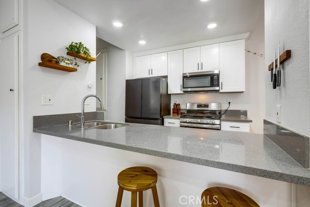 Detail Gallery Image 12 of 42 For 284 Laurel Ave #5,  Brea,  CA 92821 - 2 Beds | 1/1 Baths