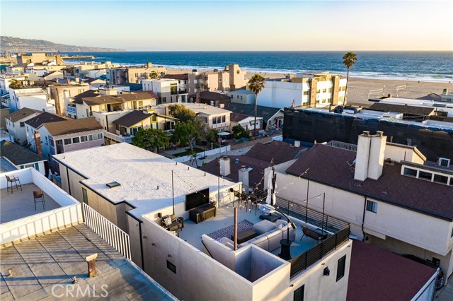 57 7th Street, Hermosa Beach, California 90254, 4 Bedrooms Bedrooms, ,4 BathroomsBathrooms,Residential,Sold,7th,SB22133341