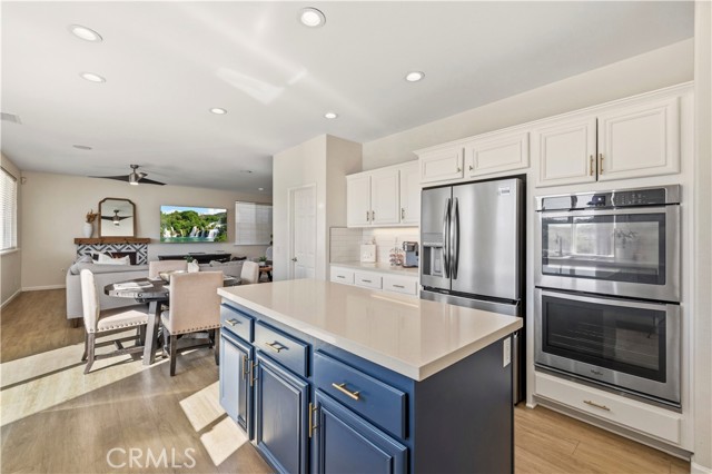 Detail Gallery Image 16 of 59 For 26451 Puffin Pl, Canyon Country,  CA 91387 - 4 Beds | 3 Baths