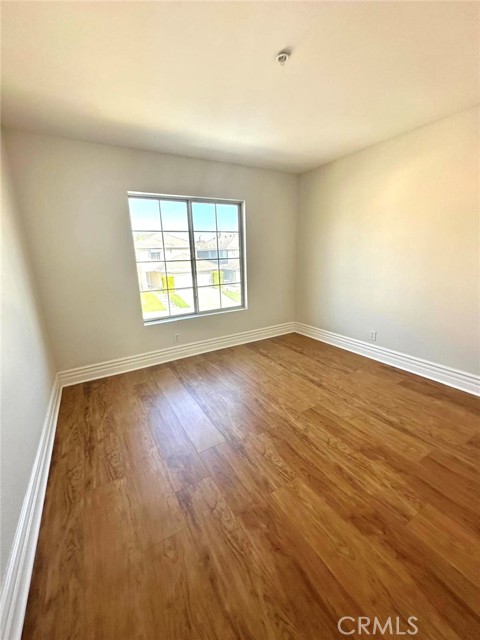 Detail Gallery Image 10 of 14 For 8042 San Tropez Ct, Fontana,  CA 92336 - 4 Beds | 2/1 Baths