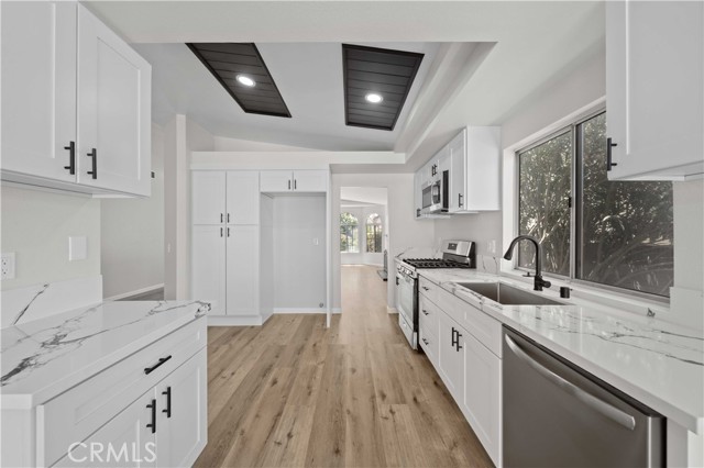 Detail Gallery Image 10 of 30 For 43906 Broadwater Ave, Lancaster,  CA 93535 - 3 Beds | 2 Baths