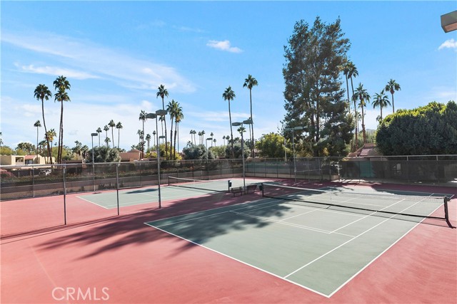 2423 Los Patos, Palm Springs CA: https://media.crmls.org/medias/04345894-0562-434a-a7b1-3a0c7a401a08.jpg
