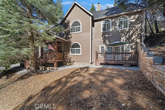 Detail Gallery Image 3 of 44 For 27312 Little Bear, Lake Arrowhead,  CA 92317 - 4 Beds | 4/1 Baths