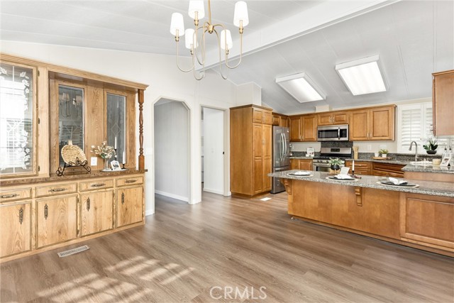 Detail Gallery Image 14 of 47 For 1412 Medallion, Redlands,  CA 92374 - 3 Beds | 2 Baths