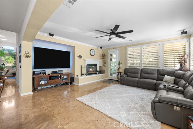 Detail Gallery Image 13 of 56 For 21736 Redwood Canyon, Saugus,  CA 91390 - 4 Beds | 4 Baths