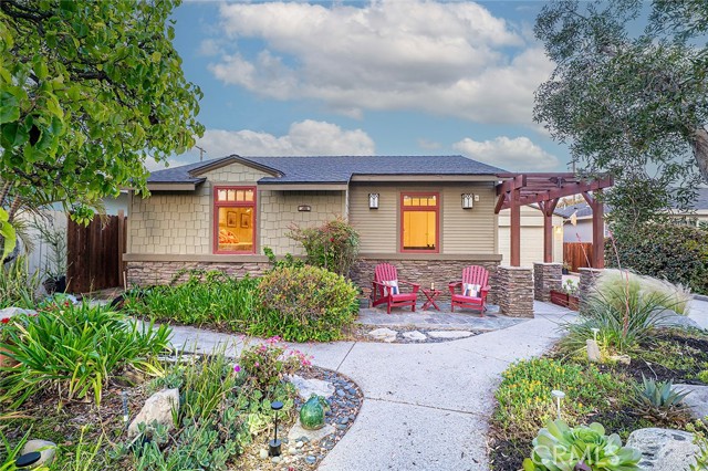 386 Los Altos Avenue, Long Beach CA: https://media.crmls.org/medias/0436f05d-9219-4efc-99d4-c180a7eb43f3.jpg