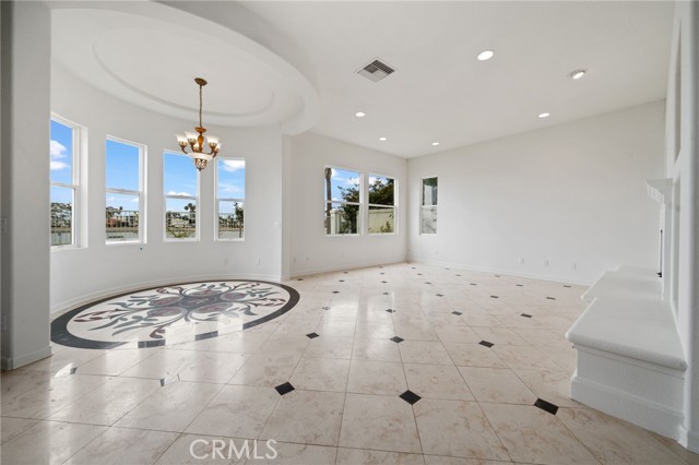 5972 Spinnaker Bay Drive, Long Beach CA: https://media.crmls.org/medias/0437cdda-e8d3-4a69-9efa-d9e96a387a82.jpg