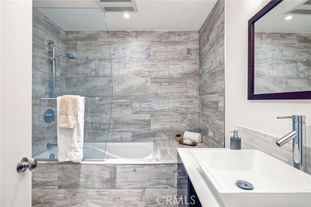 2015 Bataan Road, Redondo Beach, California 90278, 3 Bedrooms Bedrooms, ,2 BathroomsBathrooms,Residential,For Sale,Bataan,SB25252759