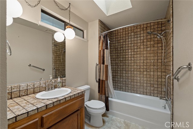 55 Roseanna Court, Chico CA: https://media.crmls.org/medias/0438e71d-5538-48c5-83a1-783f07585e0a.jpg