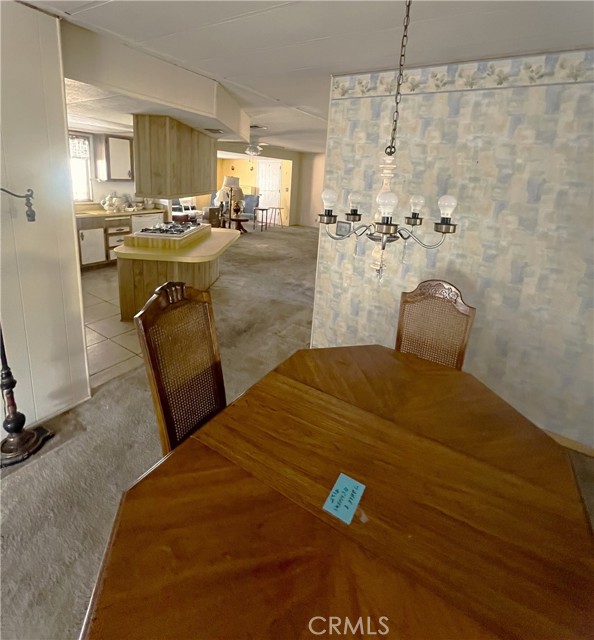 9391 California Avenue, Riverside CA: https://media.crmls.org/medias/043951cb-a81d-4362-b146-e7bca09b5dce.jpg