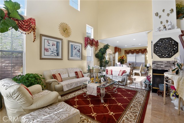 Detail Gallery Image 15 of 58 For 2621 Fallen Leaf Ct, Simi Valley,  CA 93063 - 4 Beds | 3 Baths