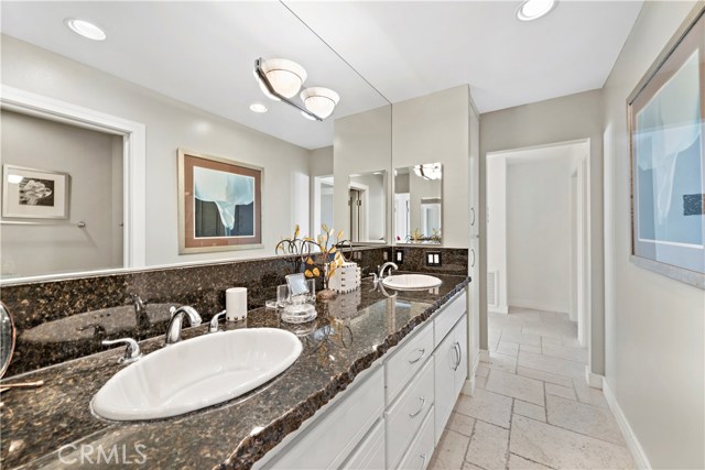 Detail Gallery Image 16 of 31 For 1670 Del Mar Ave, Laguna Beach,  CA 92651 - 4 Beds | 2/1 Baths