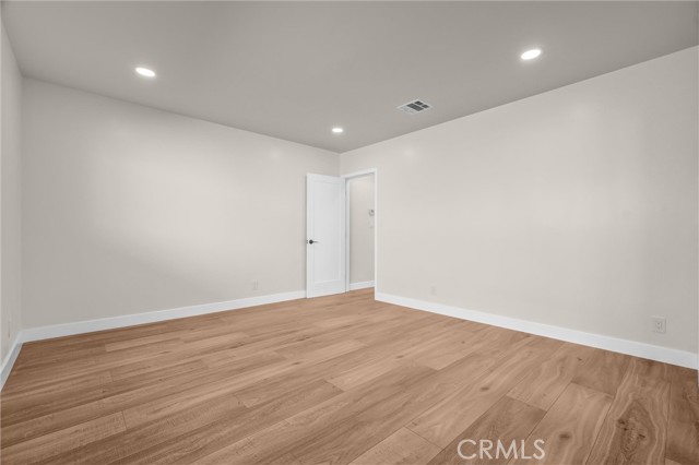 14831 Kingsdale Avenue photo 19