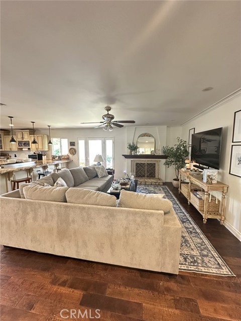 3093 Rollings Avenue, Thousand Oaks CA: https://media.crmls.org/medias/043bd9b2-231c-4e25-9c57-7757496debde.jpg