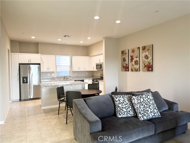 Detail Gallery Image 5 of 24 For 718 Central Ave, Upland,  CA 91786 - 3 Beds | 3/1 Baths