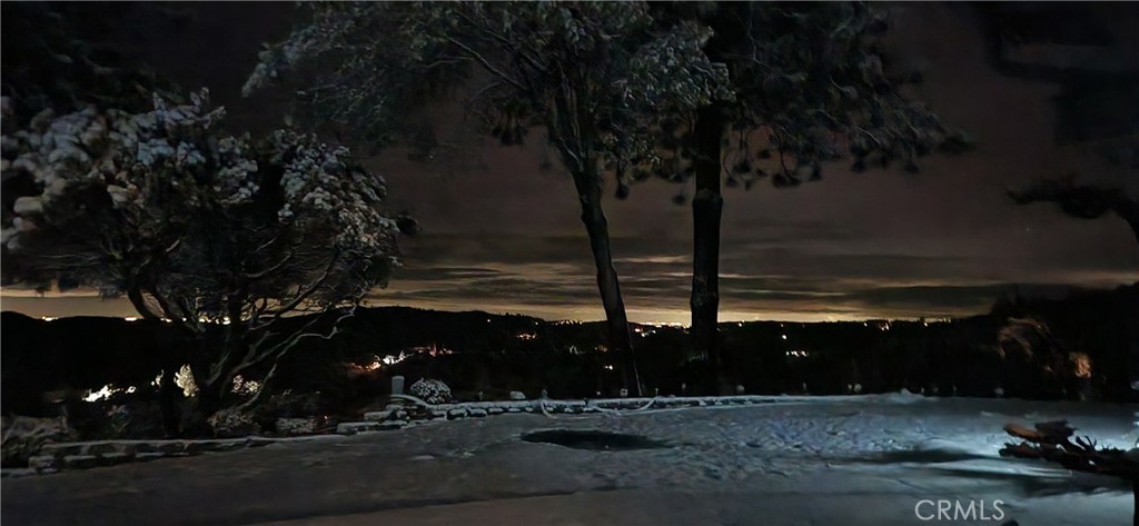 https://media.crmls.org/medias/043c9aa3-68aa-4202-8d04-2c83124ddacc.jpg?preset=X-Large