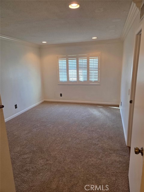 5 Country Mile Road, Pomona CA: https://media.crmls.org/medias/043cc3bd-d65f-4929-8101-b8b61913302f.jpg