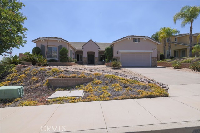Detail Gallery Image 3 of 72 For 23 Volta Del Tintori St, Lake Elsinore,  CA 92532 - 5 Beds | 3 Baths