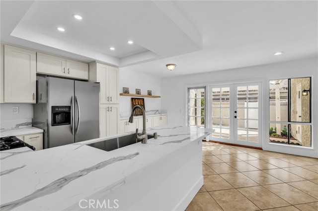 21704 Lake Vista Dr, Lake Forest CA: https://media.crmls.org/medias/043db065-918b-451d-816d-e1eafad7082c.jpg