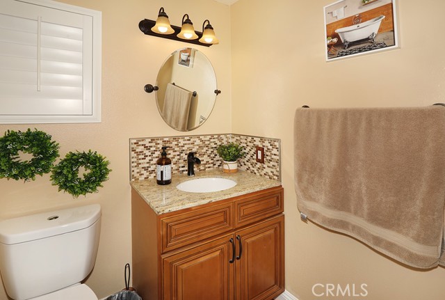 Detail Gallery Image 15 of 38 For 2170 Carefree Way, Corona,  CA 92878 - 3 Beds | 2/1 Baths