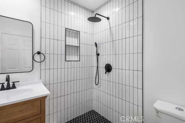 Detail Gallery Image 55 of 69 For 6616 Denver Ave, Los Angeles,  CA 90044 - 6 Beds | 5/1 Baths