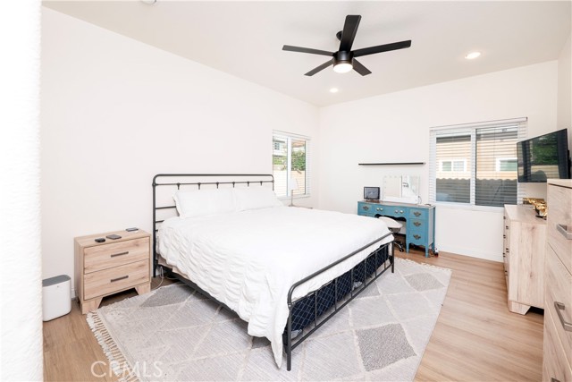 1586 W Mcwethy Street, Rialto CA: https://media.crmls.org/medias/043e9642-aae7-4f2f-91e6-d664928d10fa.jpg