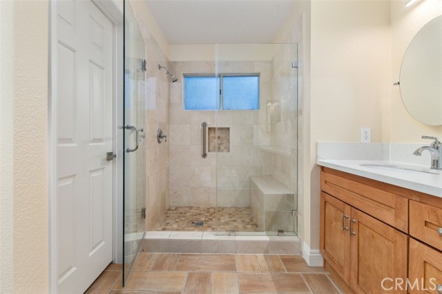 12 Haverhill Road, Laguna Niguel CA: https://media.crmls.org/medias/043f19e6-815e-49e5-b6e7-b58963ca8995.jpg