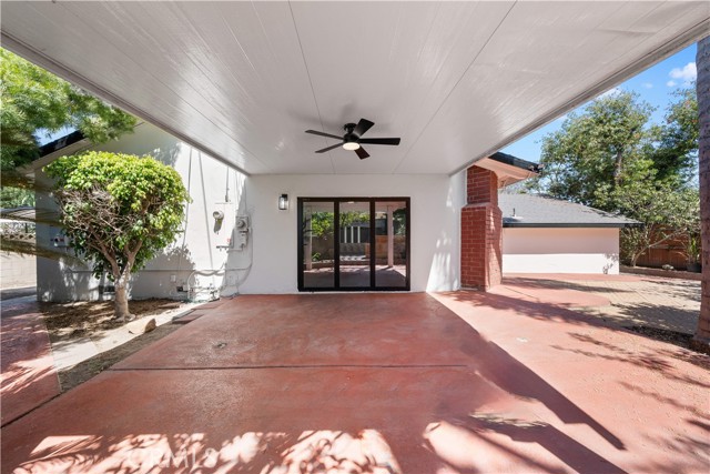 21011 La Salle Avenue, Torrance CA: https://media.crmls.org/medias/043faea2-a4f5-458b-8e1d-2046af46af66.jpg