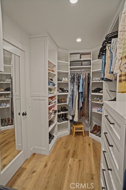 Detail Gallery Image 19 of 43 For 28211 Lorita Ln, Saugus,  CA 91350 - 5 Beds | 2/1 Baths