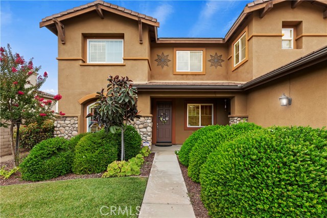 16183 Village Meadow Drive, Riverside CA: https://media.crmls.org/medias/04417277-ac2c-4987-b2da-6ab361601cf6.jpg