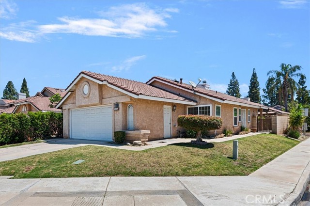 Detail Gallery Image 1 of 17 For 11375 Winery Dr., Fontana,  CA 92337 - 3 Beds | 2 Baths